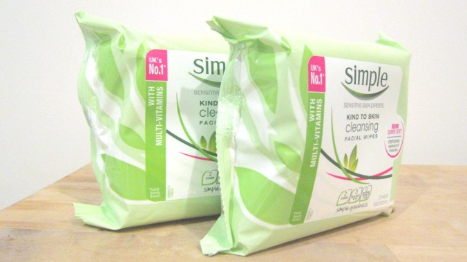 Simple Kind to Skin Cleansing Facial Wipes